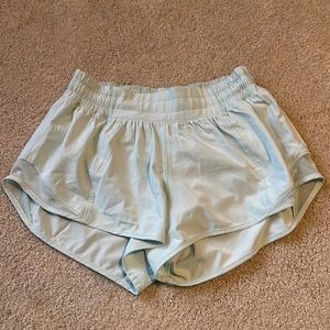 Lululemon Hotty Hot Low Rise 2.5 Size 4